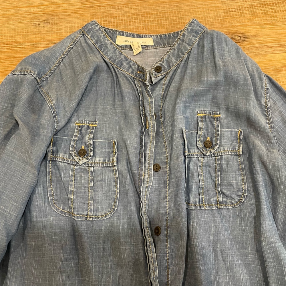 Denim Button Down, thin material - Picture 2 of 4
